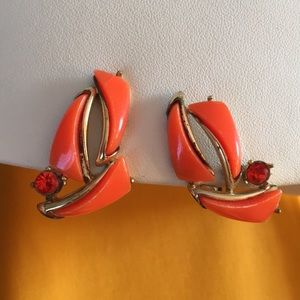 COPY - Vintage BSK Lucite Ship Design